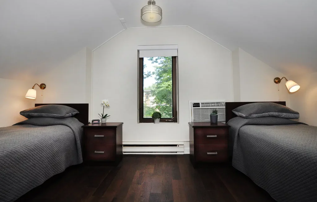 8-Munro-Bedroom-2-web