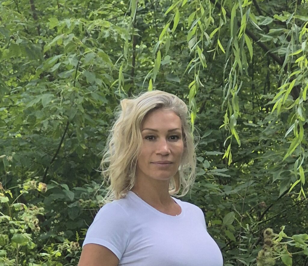 Candis, Renascent Alumni