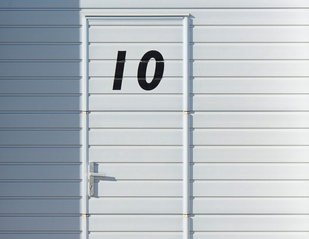 The number 10